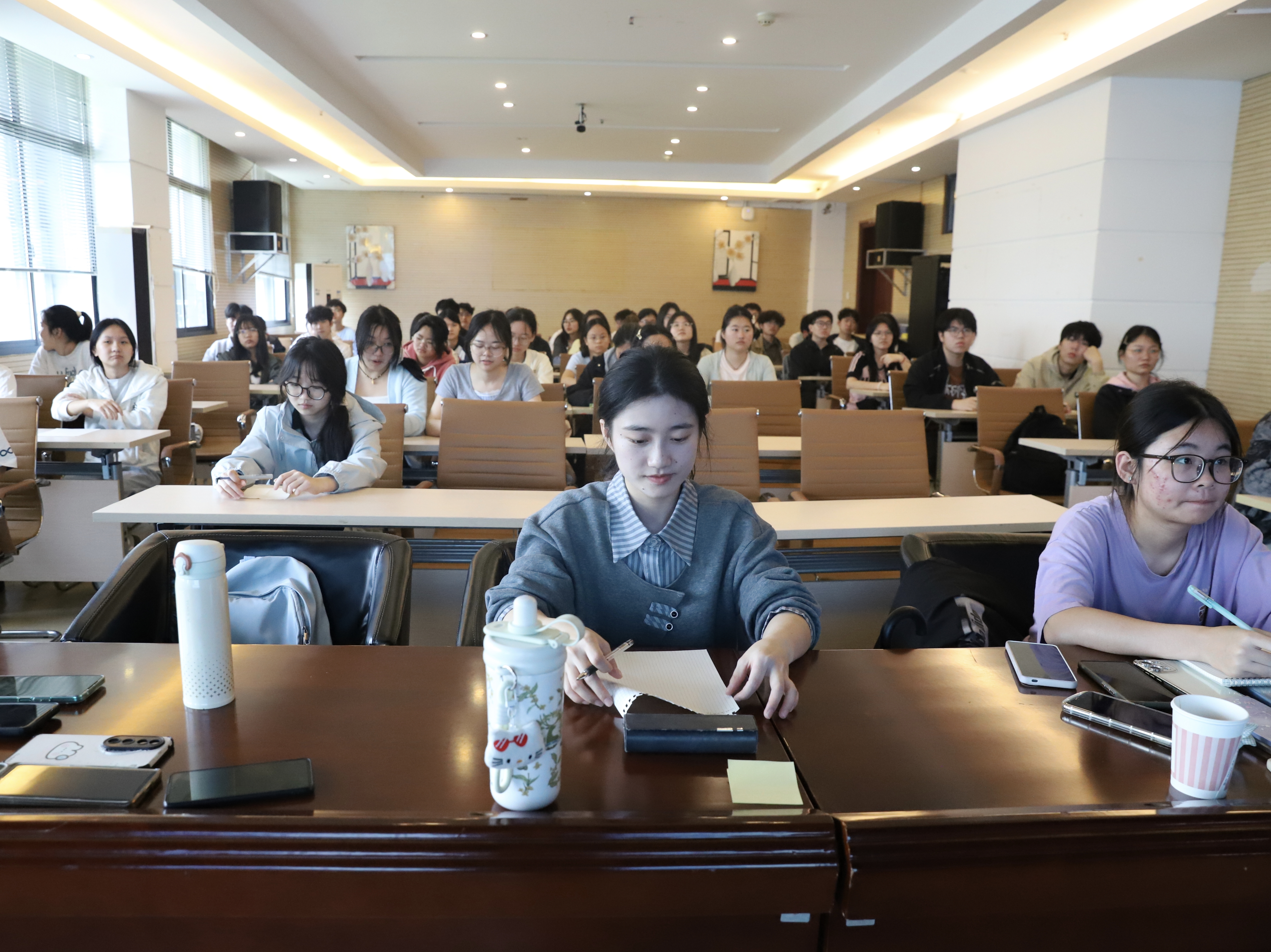 图为24级会议现场(2)(1).jpg