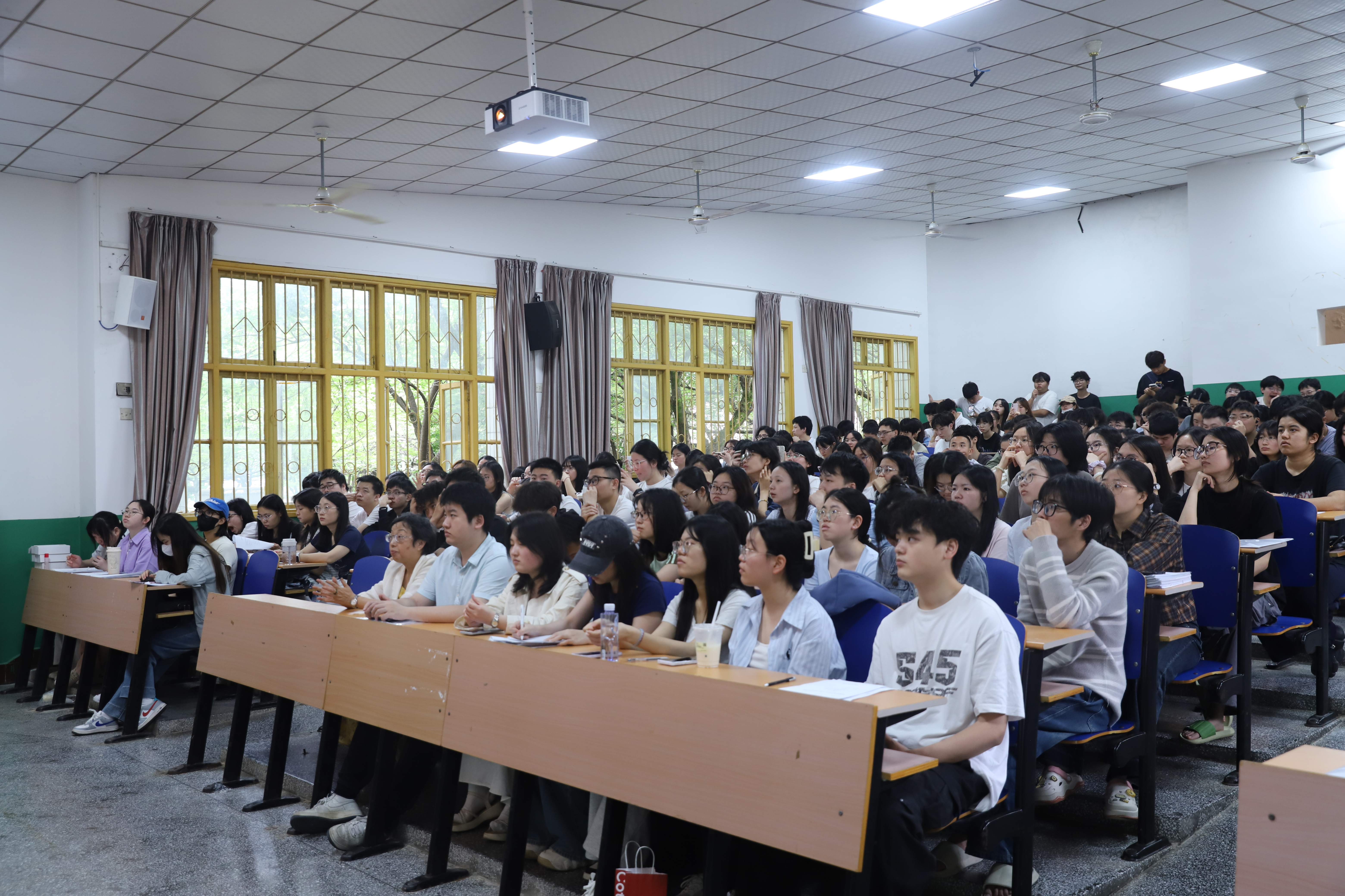 图为毕业大会现场（1）.jpg