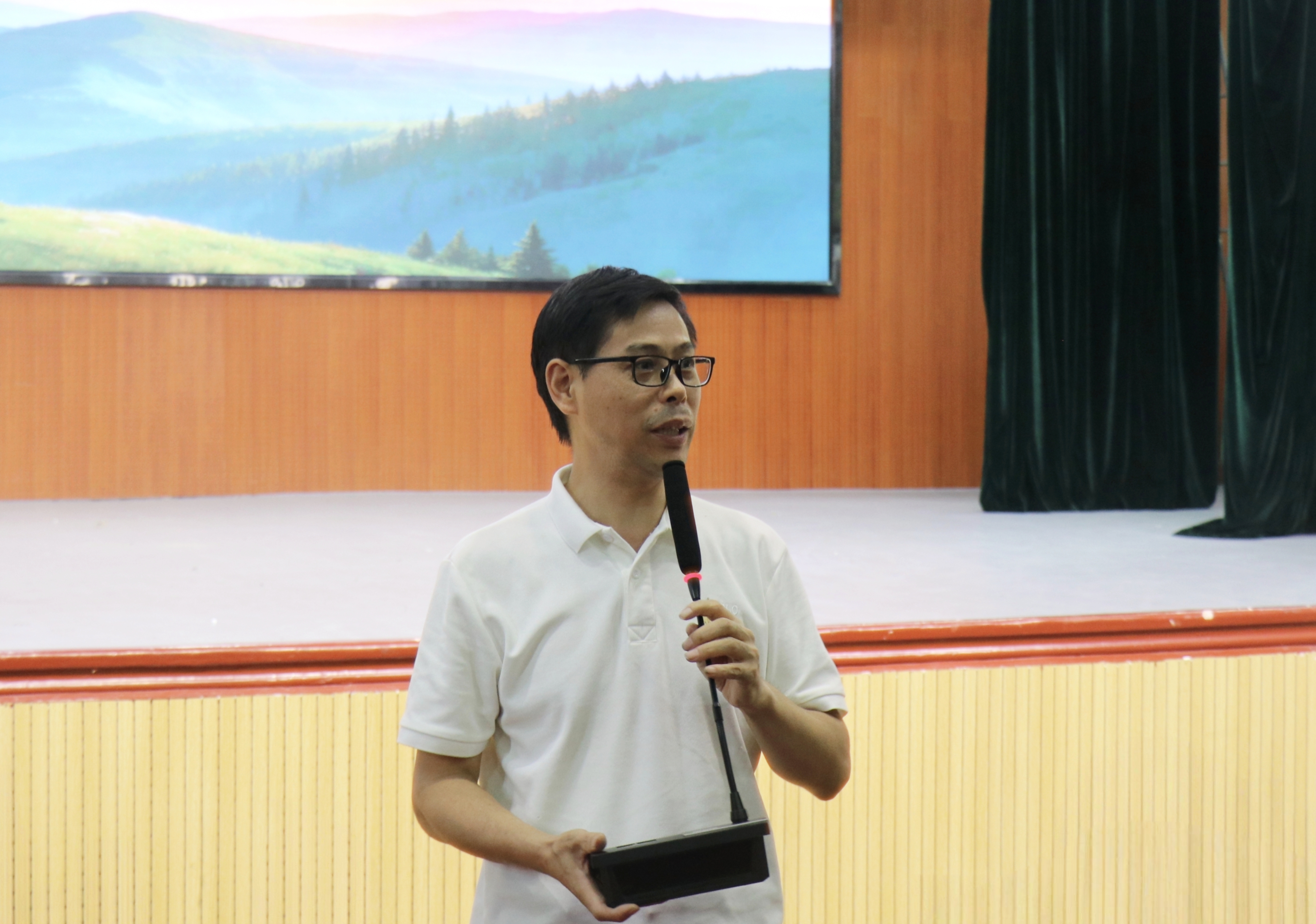 图为欧阳大文.jpg
