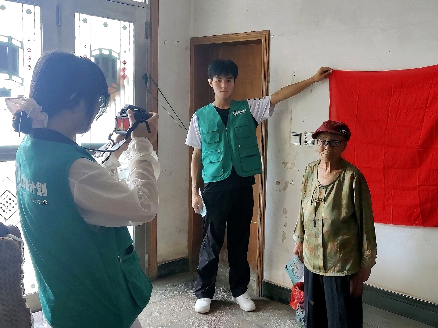 图为照相现场 (2).jpg